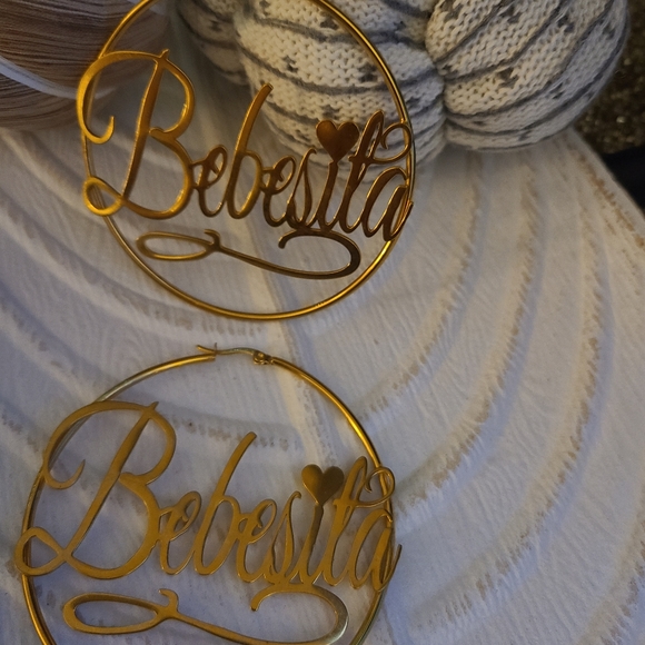 HOLIDAY SALE! FINAL SALE Custom gold nameplate hoop earrings   " bebesita ".. - Picture 4 of 4